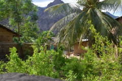 Village-along-the-Rio-Marañón