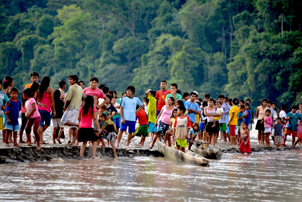 Awajún villagers along the lower Rio Marañón